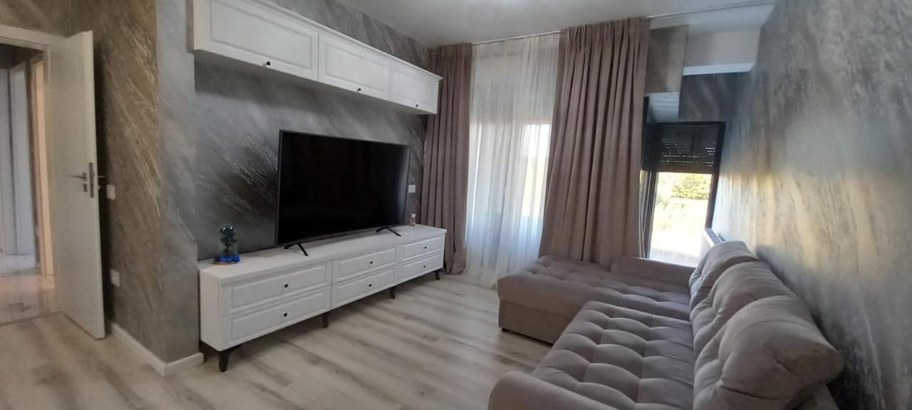 North Pipera Apartment W Parking & Self Check In Voluntari Buitenkant foto