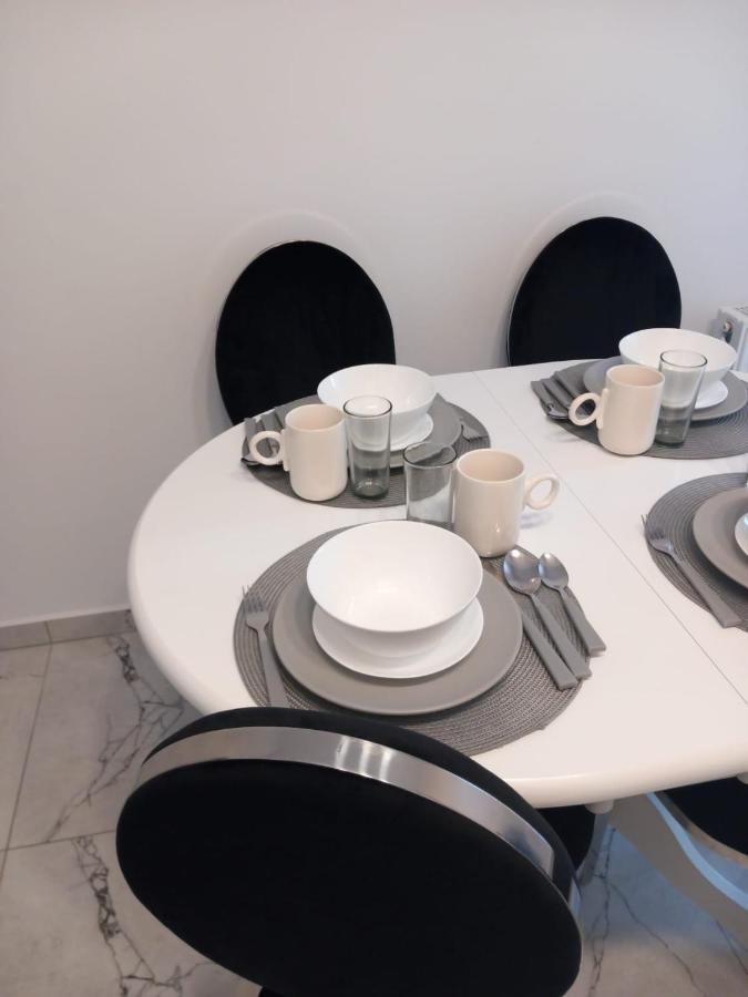 North Pipera Apartment W Parking & Self Check In Voluntari Buitenkant foto